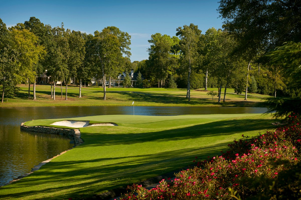 Big week in the Carolinas for @PGATOUR golf with the Wells Fargo in Charlotte at Quail Hollow, where club president Johnny Harris and architect Tom Fazio have engineered a total overhaul the last 25 years (17th hole shown) ...