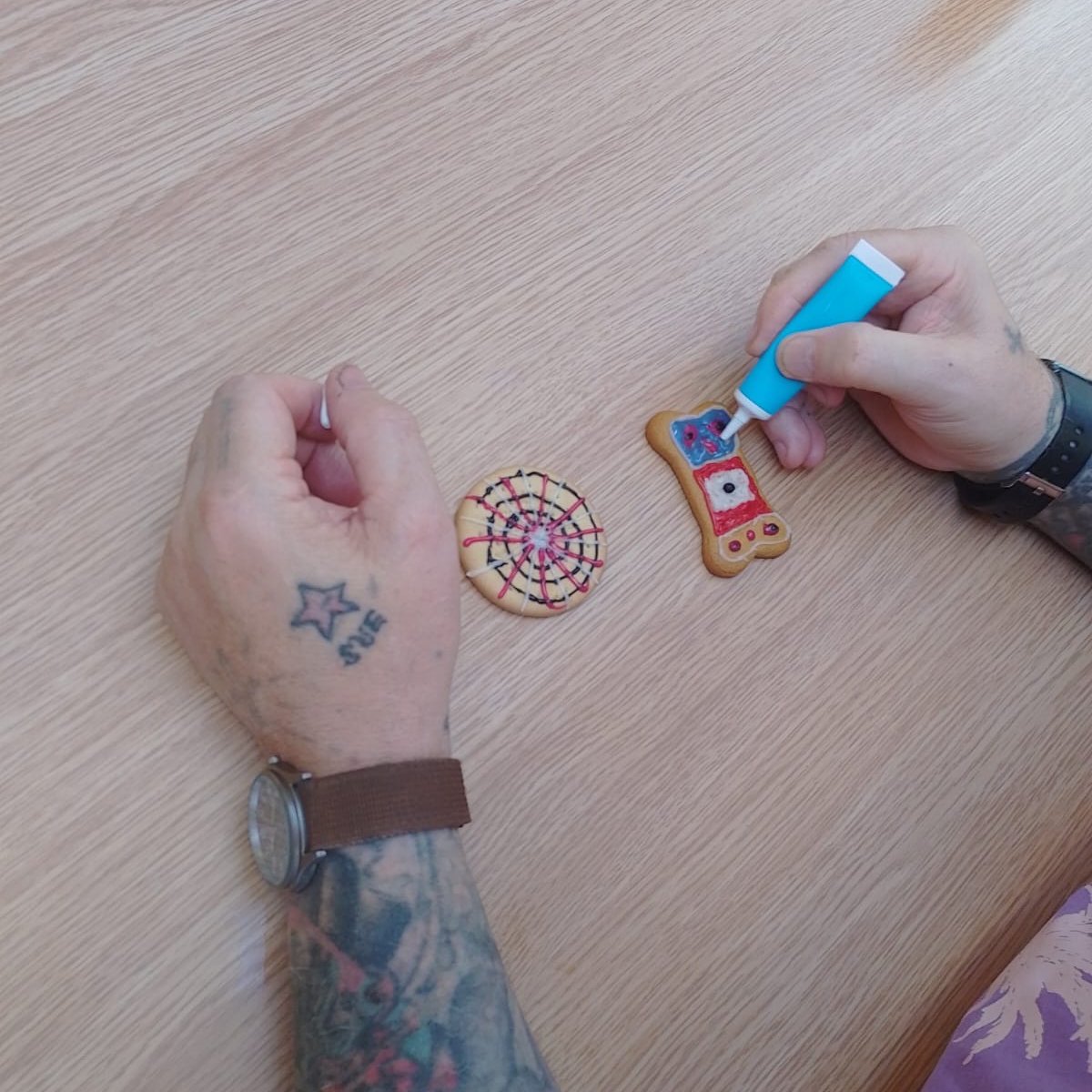 Our Connect Together members have had a fantastic time at our Summer Biscuit Decorating events this month! 🍪 There's still one more Biscuit Decorating event on Monday 13th May ➡️dialbarnsley.org.uk/events-list/ #PassionateAboutPossibilities #BarnsleyIsBrill