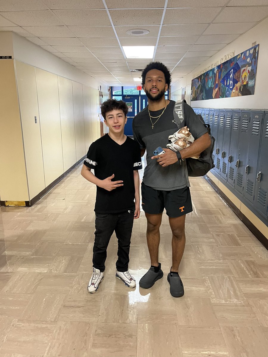 My dawg <a href="/GabeJeudy/">Gabe Jeudy</a> came to get some work yesterday before heading to <a href="/Titans/">Tennessee Titans</a> camp ! Not only did he do that but he allowed some students to watch his workout and had conversations with them about making the right choices and doing the opposite of giving up ! Much 🖤🖤