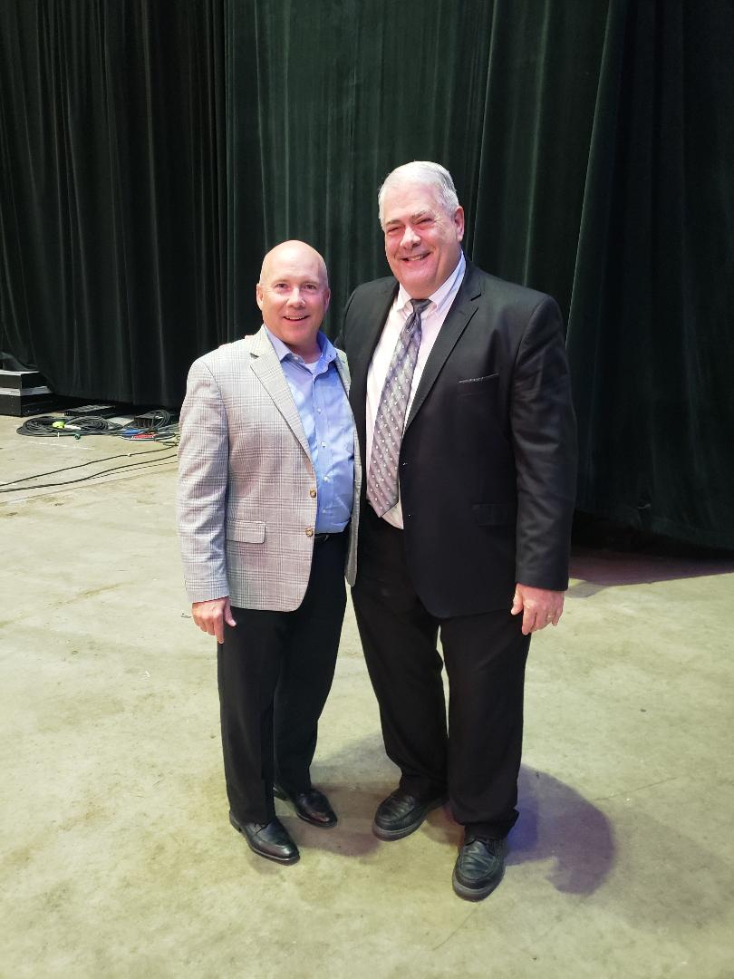 Kurt Gibson (L) & Jim Tracy over the years have built a harmonious relationship between the IHSA & the IBCA. Kurt has announced his retirement from the IHSA. We congratulate Kurt on his years of service & wish him the best in his retirement.