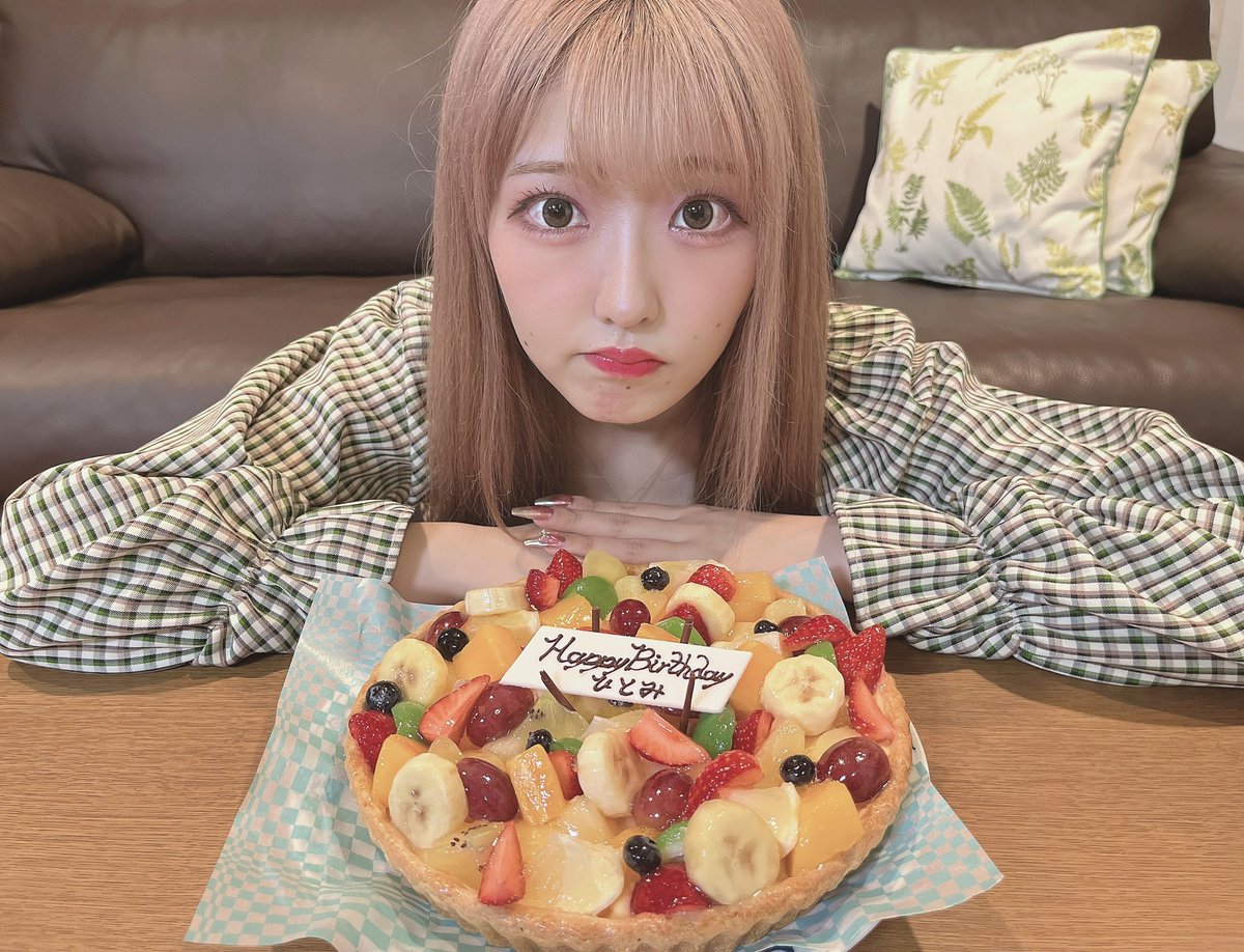 s_hitomi_'s tweet photo. 声優の関根瞳です！
本日24歳になりました！☺️✨

今日からXはじめます！

お仕事の情報など、みなさまにお届けできたらと思います。
よろしくお願いします❤︎ https://t.co/pWEEYGHU2p