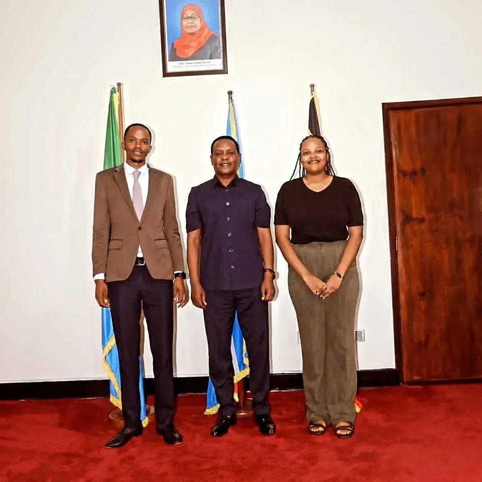 Tanzanian Students In Uganda tweet media