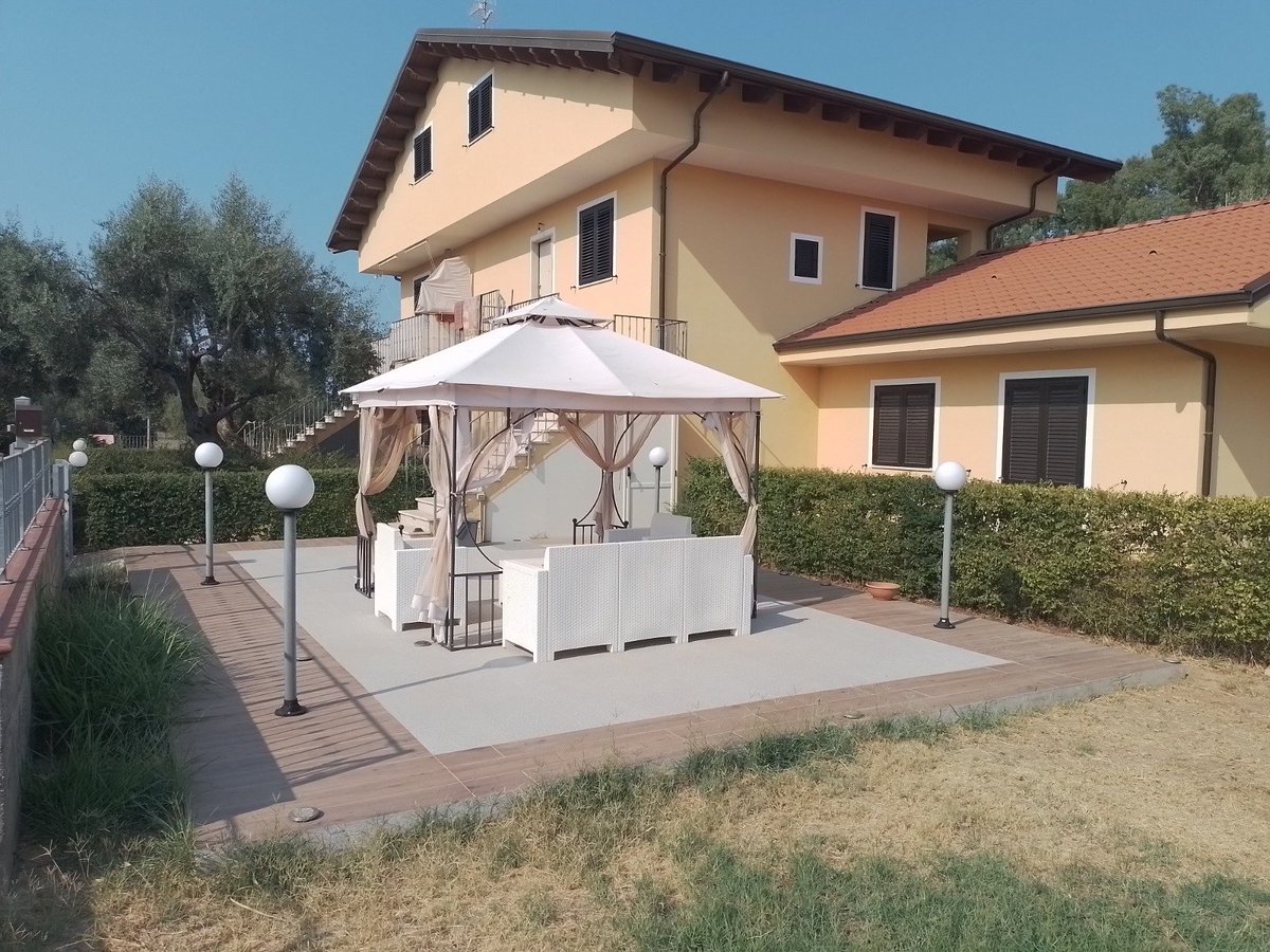 10 Beachhomes Italy , one price € 550.000 ( apartments and moisonettes ), 5 minutes from most amenities. #propertyinvestment #realestatemarket #RealEstateInvestment  tweedewoning.eu