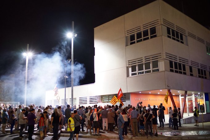 6 ANYS DESPRÉS ENCARA POSEN DATA DE JUDICI AL JOSANT

… I ENCARA VENEN EL PUIGDEMONT I L’ARAGONÈS A DIR QUE ARA SÍ FARAN LA INDEPENDÈNCIA

Encara patim conseqüències d'un atestat policial fet als despatxos de la Conselleria d'Interior dirigida per JuntsxCat al 2019

1de2