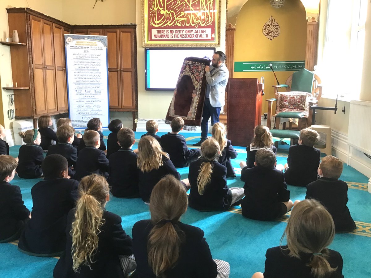Our Year Two pupils had a wonderful visit to the Worcester Mosque! It was a day full of learning and cultural enrichment as they explored the mosque, as part of learning outside of the classroom #Outdoor Learning.