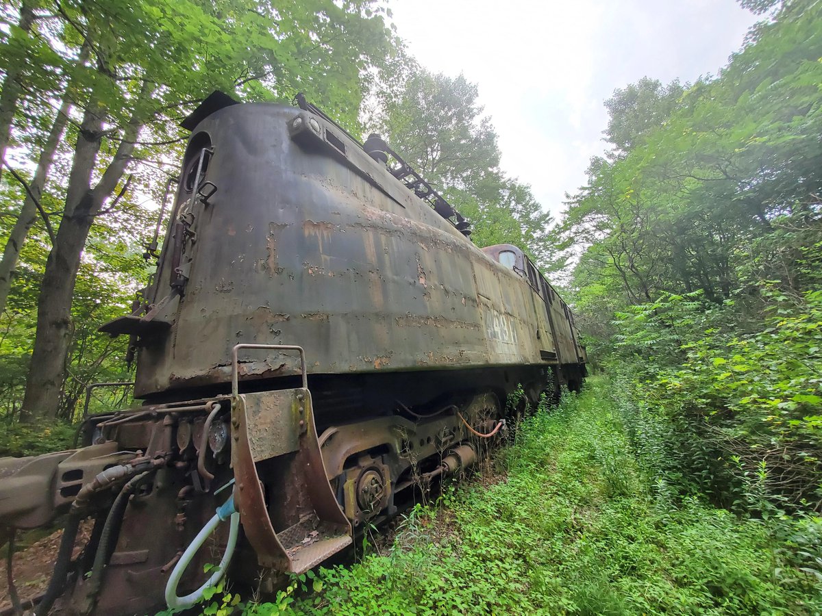 This historic Pennsylvania Railroad GG1 electric locomotive sits in Cooperstown junction just outside Colliersville New York, south of Cooperstown. Now this would be an awesome restoration project