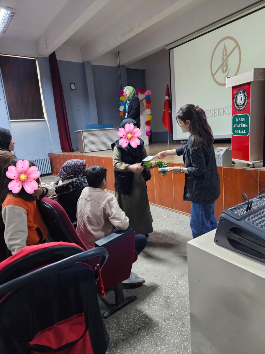 “9 Mayıs Dünya Çölyak Günü” kapsamında farkındalık oluşturmak için çölyaklı öğrencilerimiz ve  velileriyle bir araya geldik.

<a href="/tcmeb/">Millî Eğitim Bakanlığı</a> <a href="/Yusuf__Tekin/">Yusuf Tekin</a> <a href="/meb_dhgm/">Destek Hizmetleri Genel Müdürlüğü</a> <a href="/omurfatih/">Ömür Fatih Karakullukçu</a> <a href="/mebisgb/">İşyeri Sağlık ve Güvenlik Birimi Daire Başkanlığı</a> <a href="/ozkan_meb/">Özkan AVCI</a>