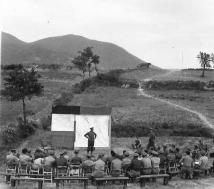 10th May 1944, 8th Army at Venafro: 'The Army Commander, General Oliver Leese, talking to War Correspondents during a Press conference held at Tac H.Q. 8th Army.' (IWM NA 14695 - Sgt. Johnson) #Cassino