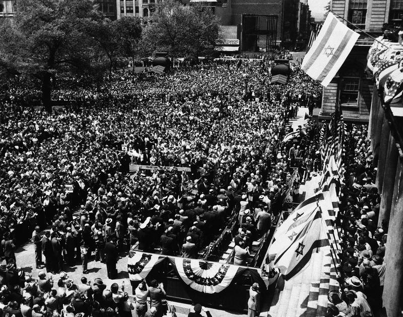 #OnThisDay in 1951: Israeli Prime Minister, David Ben-Gurion comes to New York  AUDIO @WNYC wnyc.org/story/david-be… wnyc.org/story/david-be…  #BenGurion #Israel #USIsrael