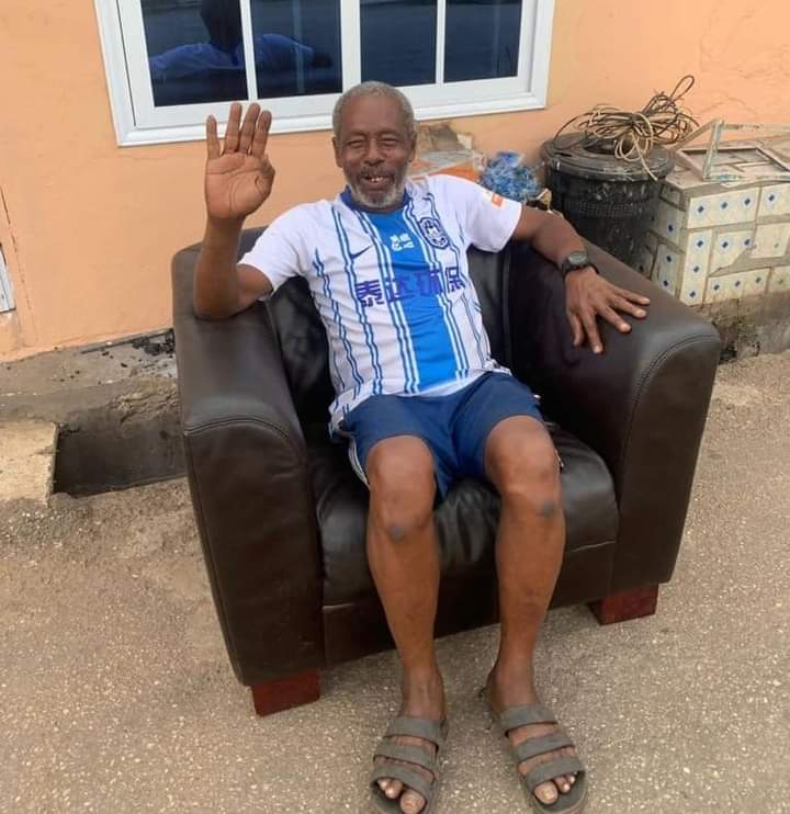 Just in :; Coach Saani Anokye populary known as 'Saani Demdem' has reported dead. May he rest in peace 🕊️🕊️💔