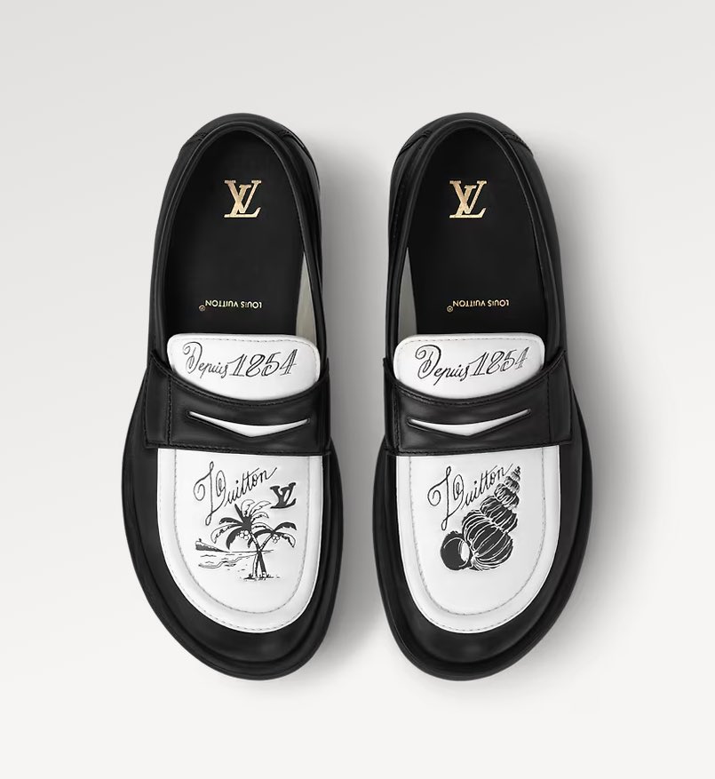 Shoes : LVMenPreFall24 - #LouisVuitton Dandy Loafer 

#BamBamxLOfficielSG
#BamBam @BamBam1A