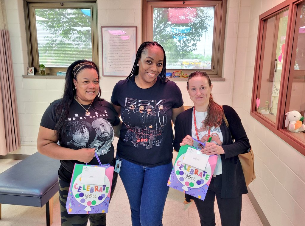 We continue celebrating our professionals this week at @CardinalsLHS, and today we recognize and show our appreciation to two very important members of the LHS family, our school nurses! Thank you for taking such good care of all of us!! @LTPS1 #Schoolnursesday #appreciation