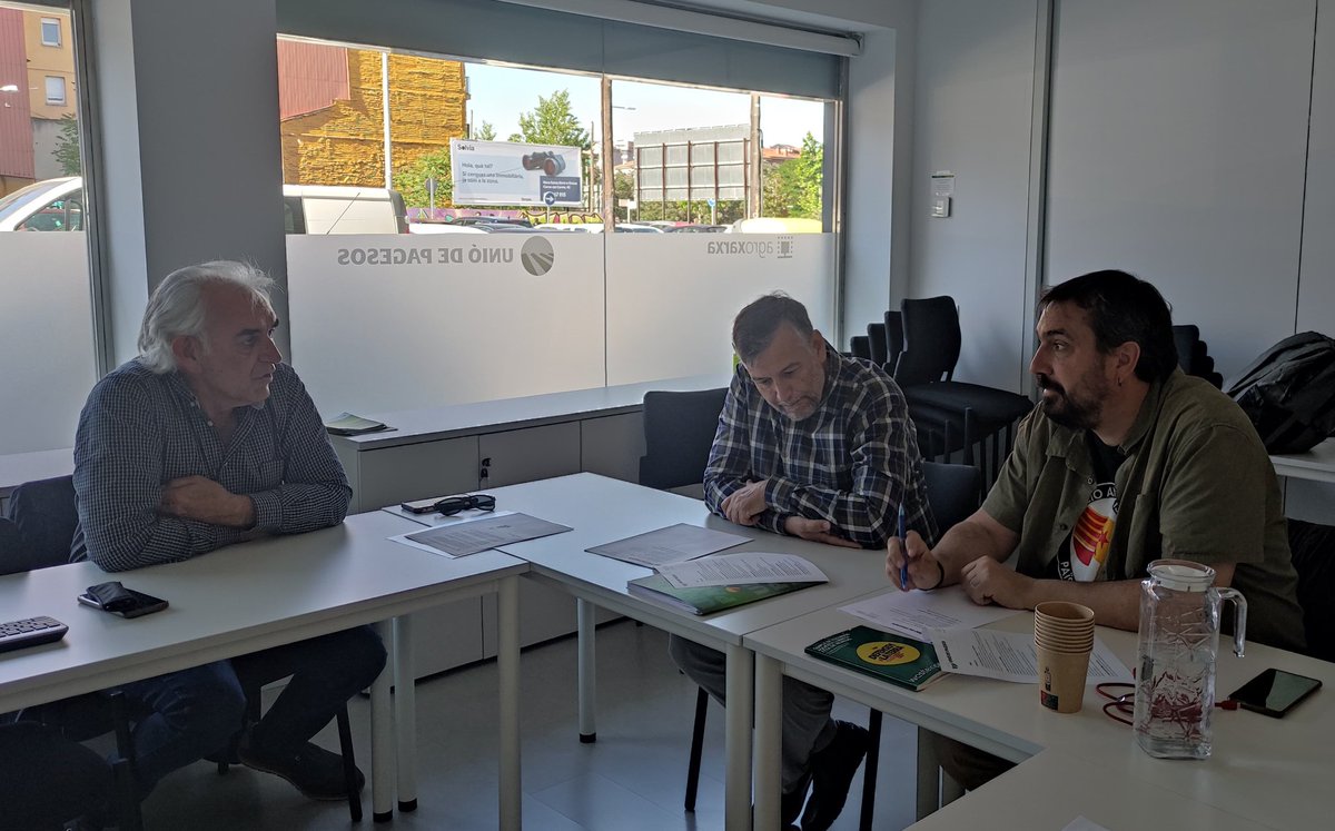 🚜👩‍🌾👨‍🌾 Avui a #Girona ens hem reunit amb @uniopagesos per recollir i xerrar sobre les propostes sobre pagesia 
#DefensemLaTerra
#DefensemLaPagesia