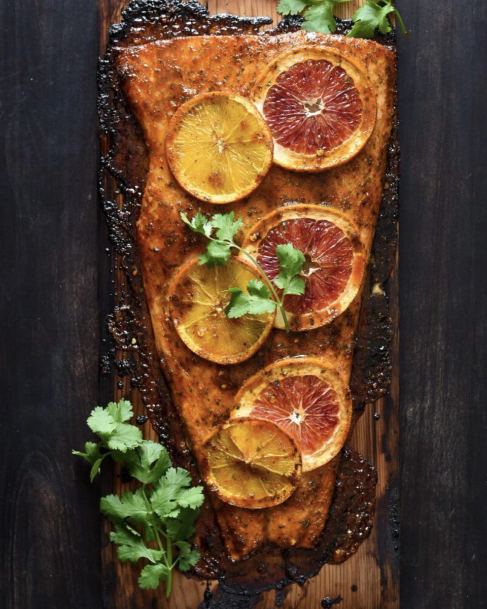 Cedar Planked Salmon with a Ginger, Citrus, Sweet Chili Glaze 
Recipe👉 zimmysnook.ca/cedar-planked-…
Have a great day friends! 😃

#foodie #thursdayvibes #salmon #seafood #MothersDay #FoodieBeauty #foodphotography