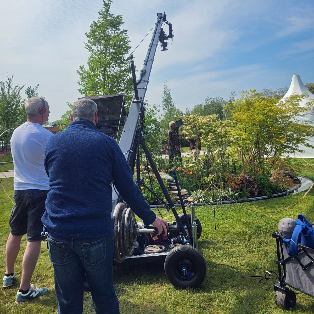We're busy filming at the RHS Malvern Spring Festival this week and the weather has been glorious so far! Find out what caught our attention this Friday at 8pm on @BBCTwo 😎 #GardenersWorld #RHSMalvern