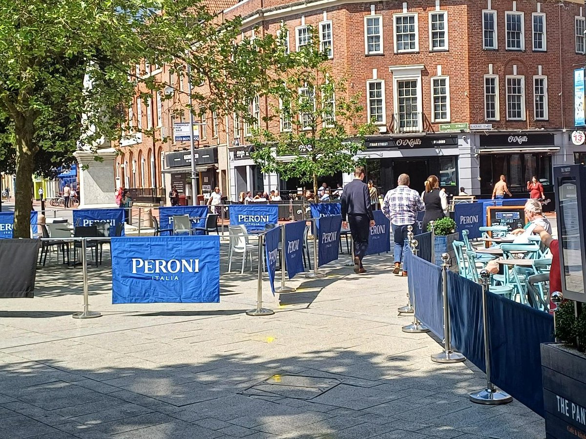 Looks like the season for enjoying refreshment outdoors in Town Hall Square has arrived. Coffees and lunches from @pantryhall_ or something stronger (or not!) from @ONeillsPubs #VisitReading