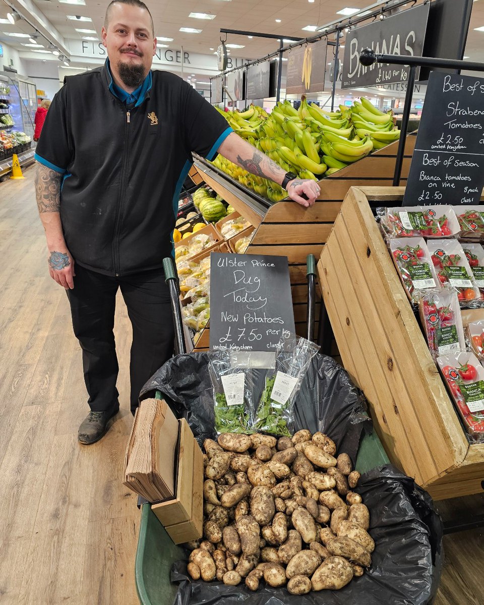 Seasonal delights! Jae at Keswick has Dug Today Potatoes, and recommends trying them with fresh mint and butter! How do you eat yours? 😋