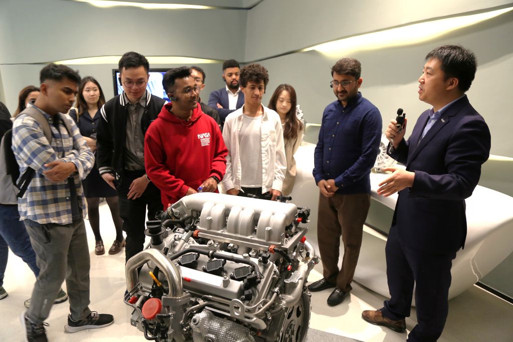 As a career-oriented program, @Tsinghua_IE’s English master’s program in Global #Manufacturing & Analytics offers a curriculum on China’s manufacturing and #logistics systems, and practical opportunities like internships. #JoinTsinghua before May 24! bit.ly/3Hc8qQ5