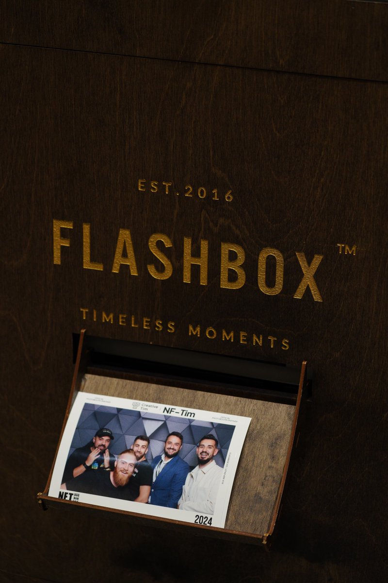 Stacking memories with @FlashboxRo! 🫶🏻 @andreibratucu @VasilescuSergiu @blmihnea @hobincus @MisterSpread
