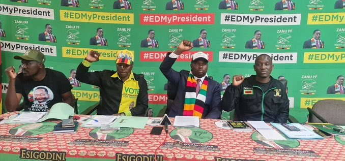 Today the ZANU PF Youth League held its National Executive Committee at the party’s HQ. @HonMachakaire the Youth Commander, urged NEC to take it upon themselves to educate people on embracing Zig our currency. 
Zig is golden. 
 @KMutisi @wicknellchivayo @Vahombe07 
#EDHuchi