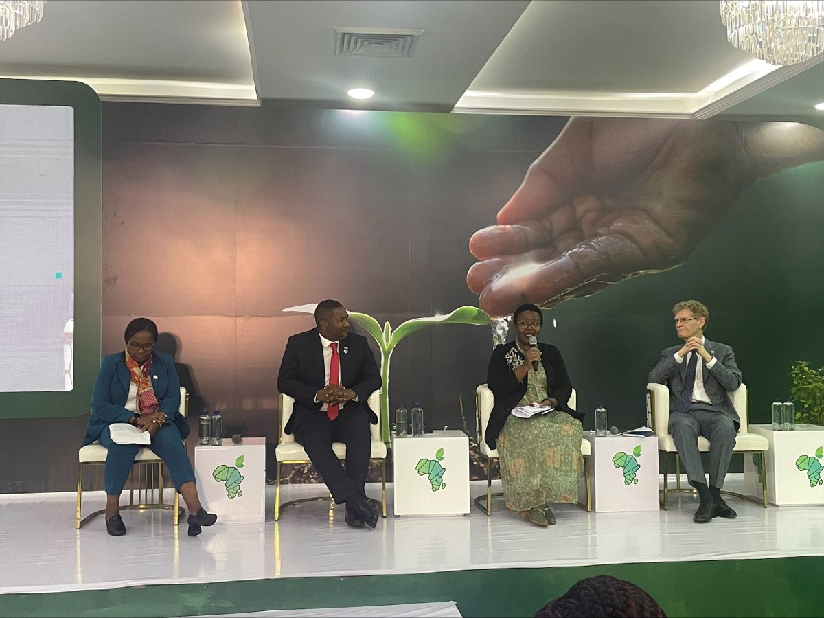 🌱At the #AFSH24 summit, I highlighted the urgent need for focusing on soil health to sustain food systems. Proud to partner with African leaders through <a href="/CGIAR/">CGIAR</a> in this vital effort. 

Read more: on.cgiar.org/3UmRLiJ 
#OneCGIAR