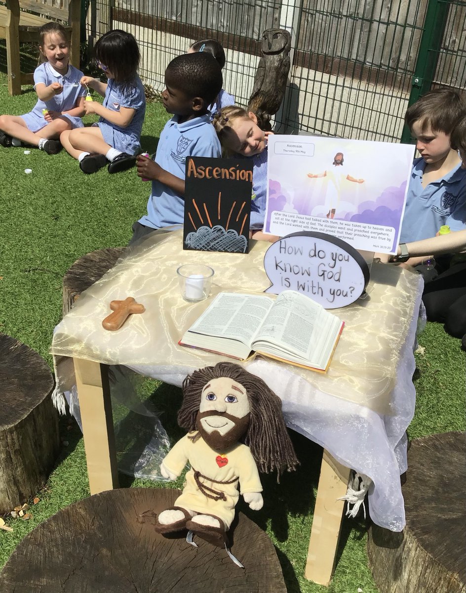 Reception celebrated Ascension day by going outside together. We talked about how we are going to spread the Good News by being kind and looking after others. We loved blowing bubbles and watched them disappear just as Jesus did when he returned to heaven. @ololprimary_HT #OLOLRE