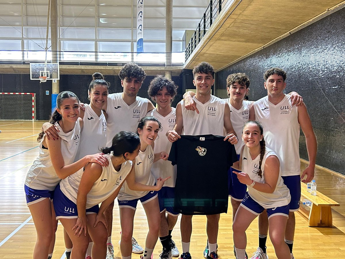 Finaliza el partido mixto de baloncesto, la Universidad de La Laguna es subcampeona en esta modalidad🏀 #UniversitarioCanarias24 <a href="/deportesull/">Servicio de Deportes</a> <a href="/ULPGC/">ULPGC</a>