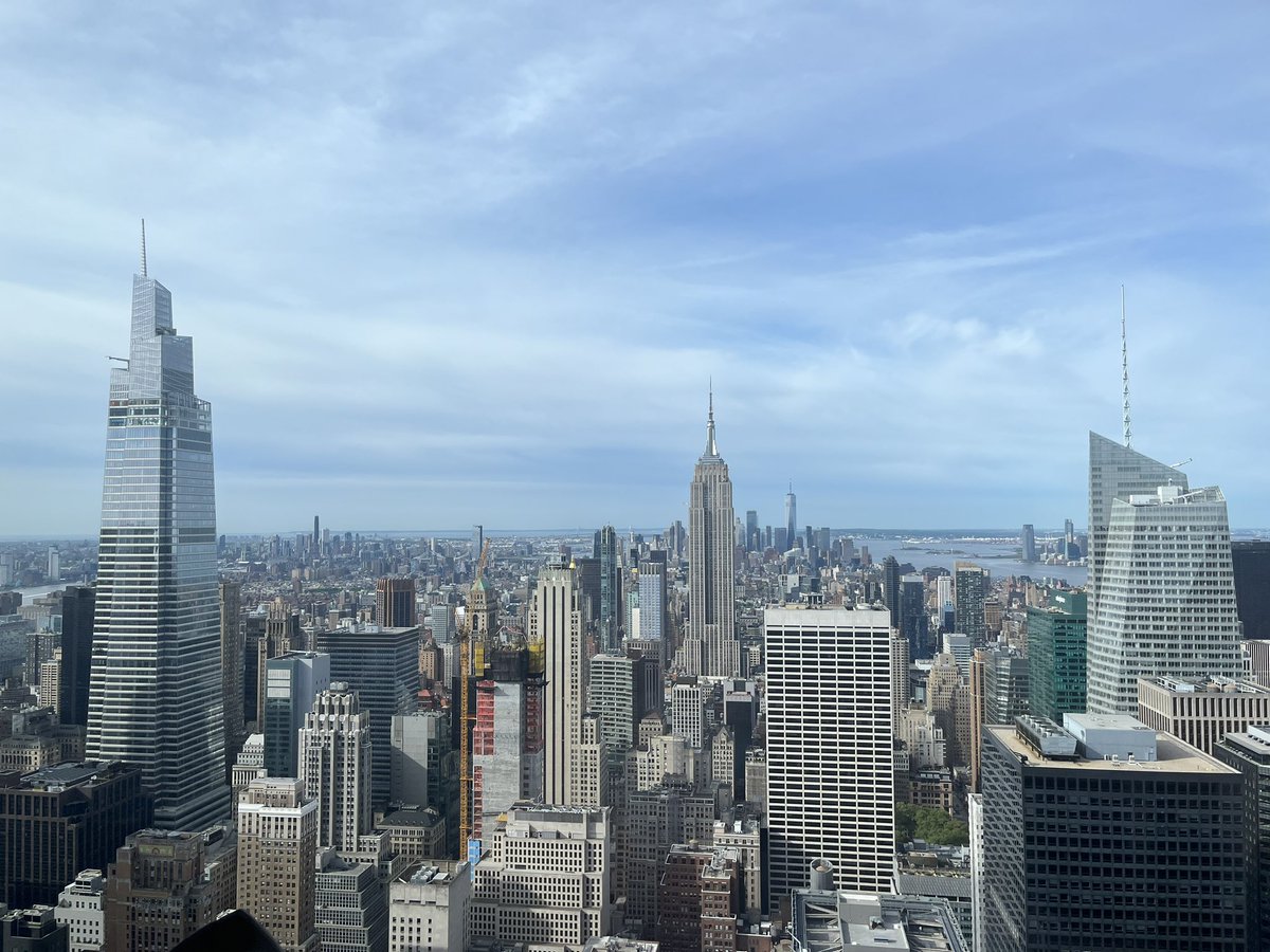 Couldn’t ask for a more beautiful day to be up in the clouds at 30 Rock hosting CloudNY with our friends at @BatteryVentures ☁️ Excited to convene 150+ CEOs for an incredible day of peer networking and learning from some of the world’s greatest cloud CEOs.