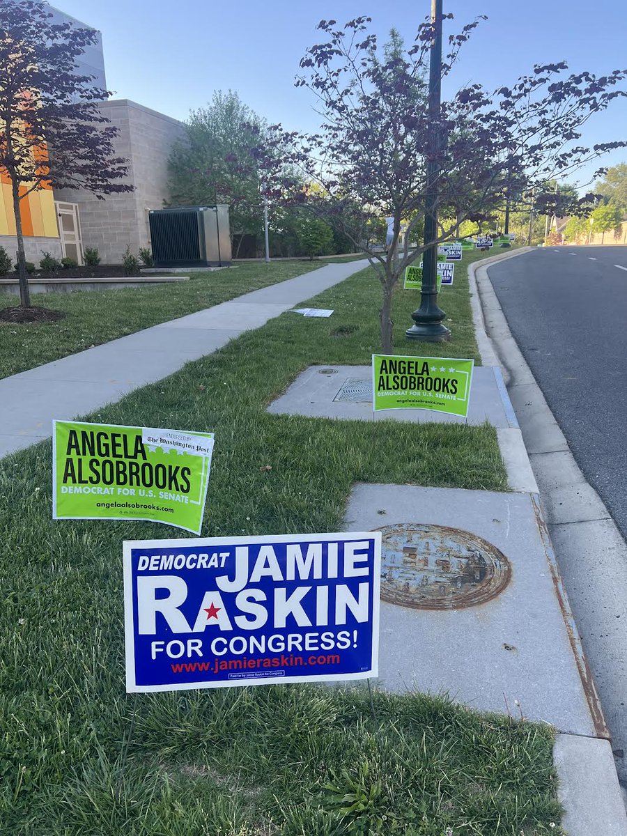 jamie_raskin's tweet image. Maryland! Early voting ends TONIGHT at 8 pm. To find an early voting center near you, visit vote.md.gov/MDsearch 🗳️

#MDVotes
