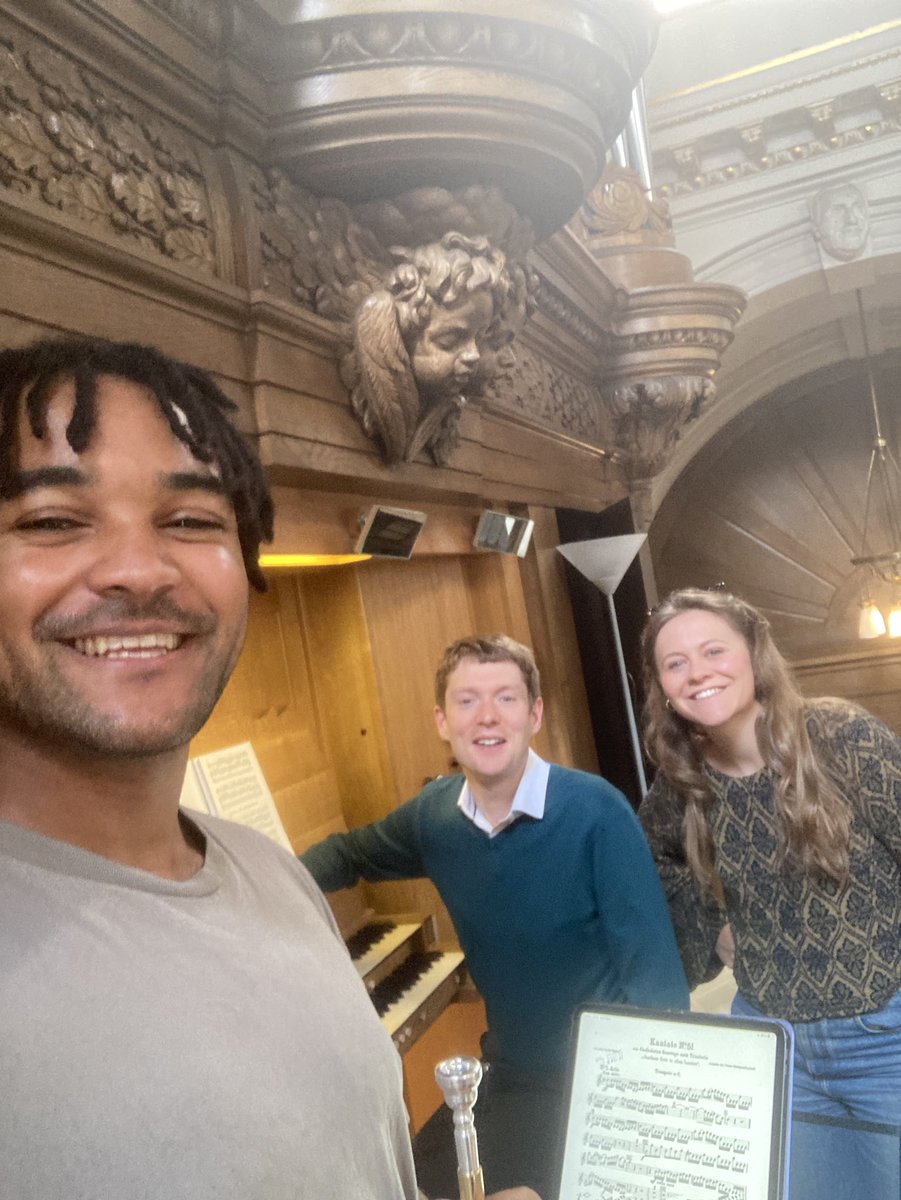 Rehearsing today for Monday’s lunchtime concert at Merchant Taylors’ Hall in the city 👋 . @CityMusicF