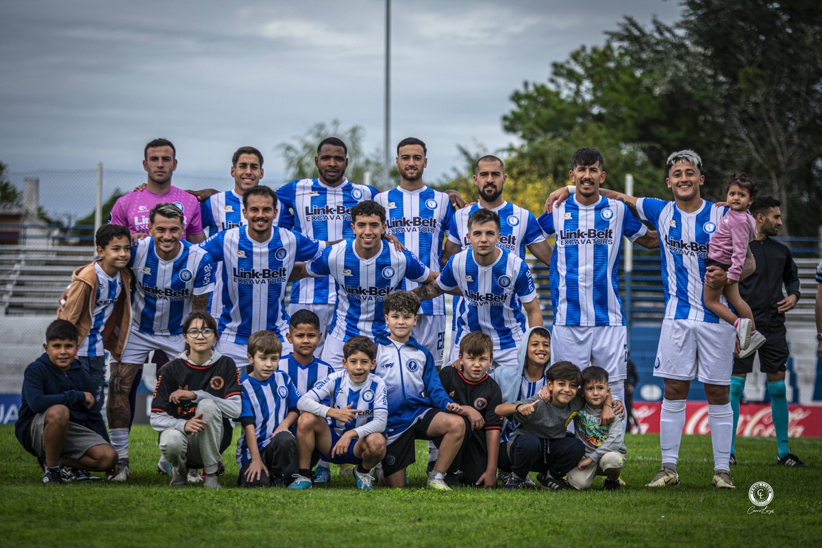 🔥#CerroLargo

☑️ El plantel profesional de @CerroLargoFc ya llegó a un acuerdo con la directiva 

✅ Hoy ya vuelven a los entrenamientos