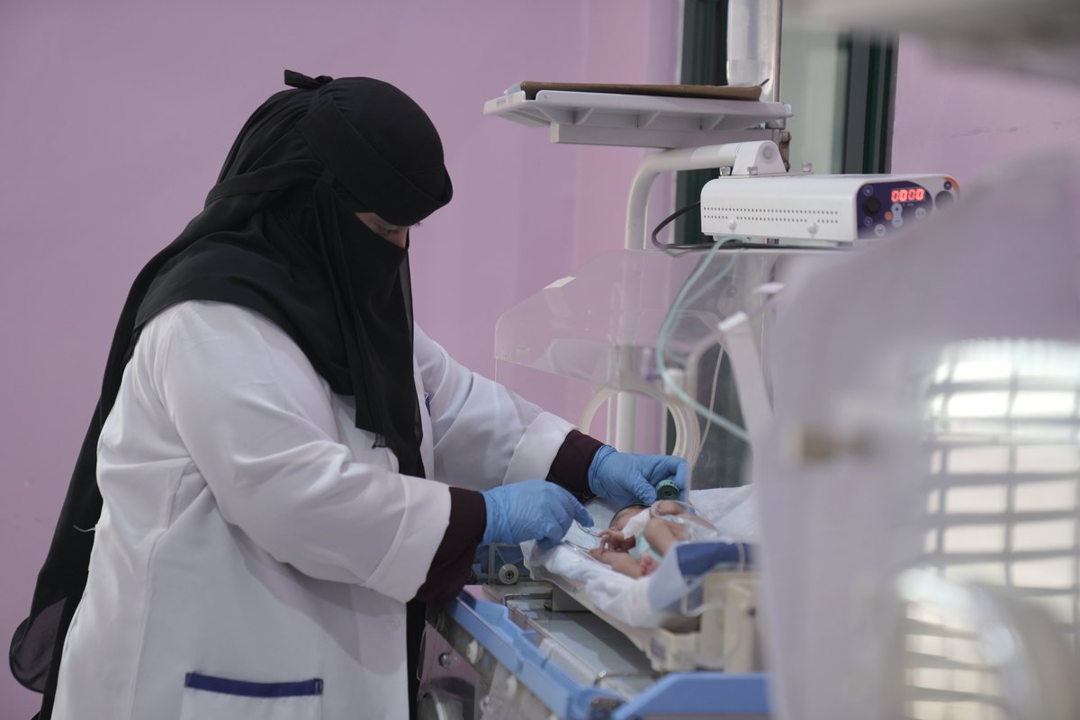 .@USAID and @JSI have trained over 200 community midwives in #Yemen to improve maternal, newborn, and child health. This week, the USAID Strengthening Healthcare Access Project held an event in Aden to celebrate the Int Day of the Midwife. @USEmbassyYemen