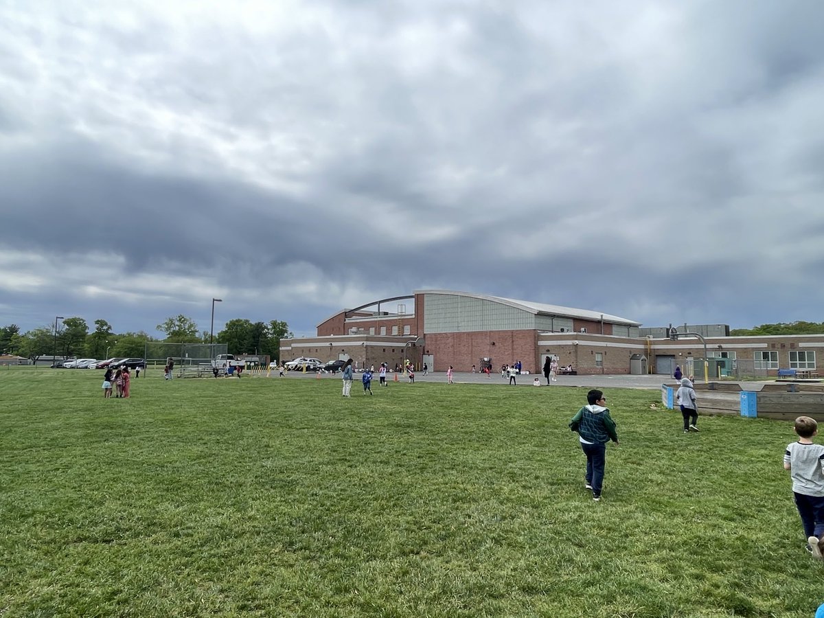 mr_mtozzi's tweet image. Recess fun at #EMKPRIDE ⁦@NicoleFoulksEMK⁩