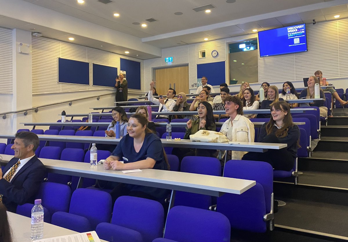 Proud of our Year 2 BSc dental therapy & dental hygiene students & our BDS students as they celebrated their Inter-professional Engagement projects with us today at the PDS Symposium! Well done to you all! Thanks to all the team & host organisations 🤩 @PenDentalSE @PlymUniDental