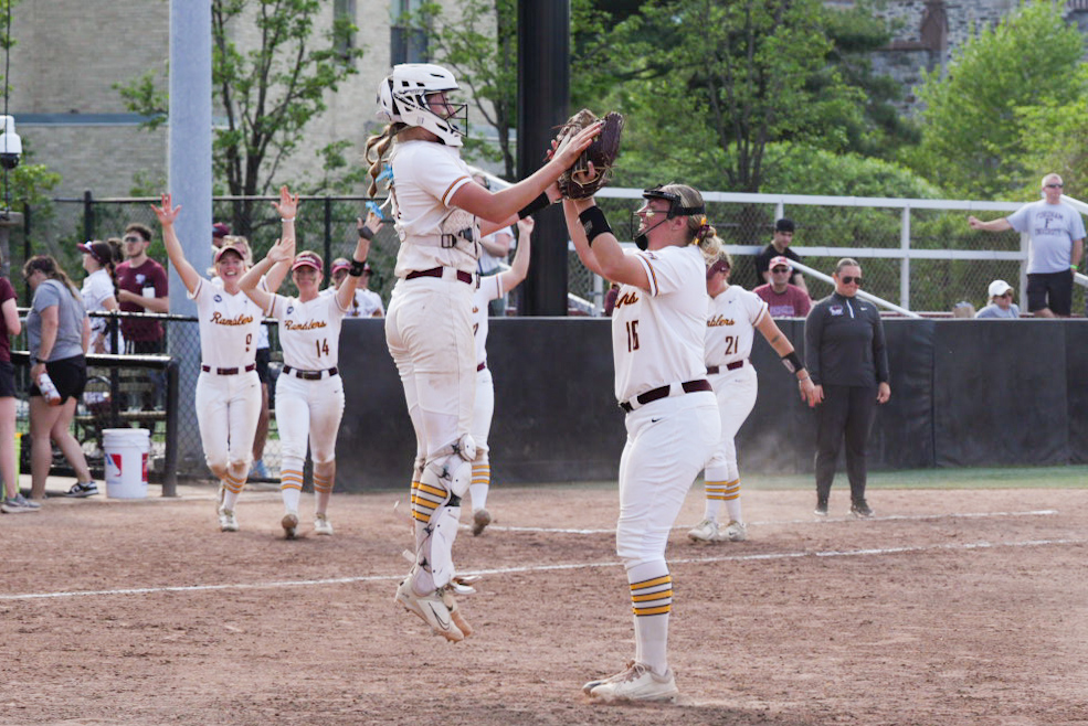 Two out rally feels 👏 @RamblersSB scores four runs, all with two outs, in the third inning to take a 4-0 lead! #A10SB 🥎