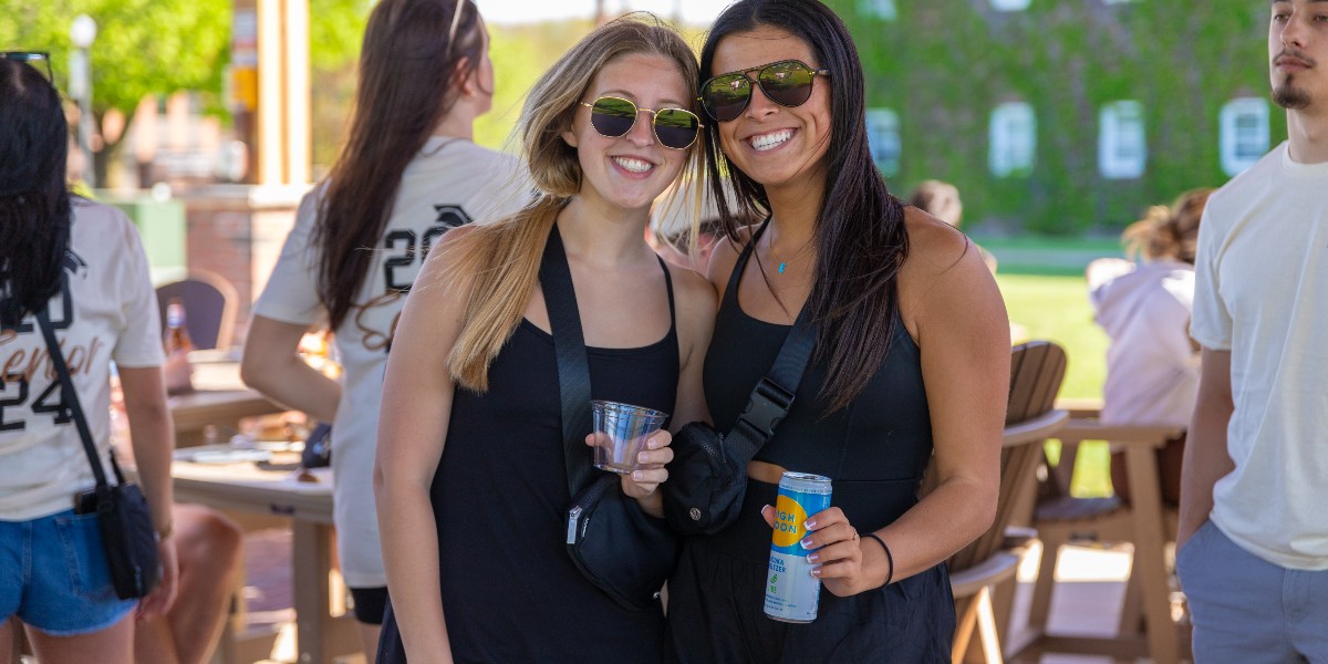 Food, drinks, cornhole, friends, and laughs - what else do you need! The Class of 2024 kicked off their Senior Week with a memorable picnic out on the Hickey lawn. #BonaGrad24 📸: brnw.ch/21wJCZq