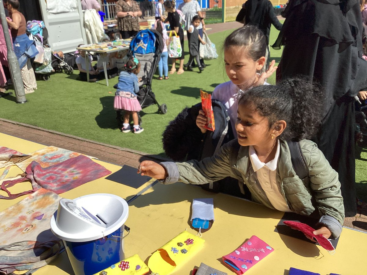 We have been Enterprising, Creative Contributors during our recent project ‘What can we engineer to help our community?’ by designing, producing and selling phone cases to our families. The proceeds from our produces are being donated to our local charity. #SAPSECC #SAPSST