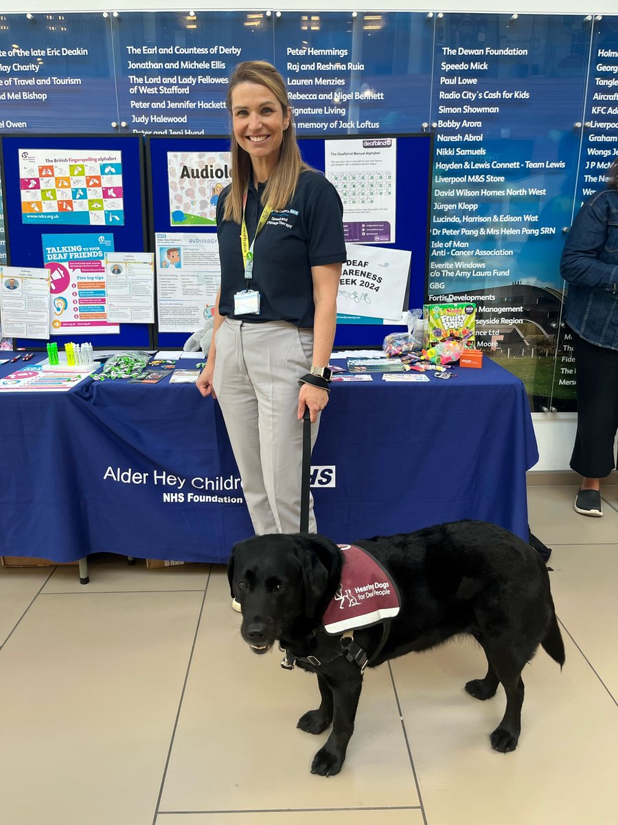 SpSLTnetwork's tweet image. Another great #DeafAwarenessWeek at @AlderHey. Nancy who is a hearing dog for deaf people was a big hit and a big thank you to the WONDERFUL signing choir from @AshKnotty who kept everyone entertained!