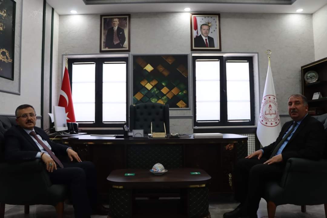 MemNiksar's tweet photo. İl Milli Eğitim Müdürümüz Sayın Hüseyin Kır Başkanlığında Niksar İlçemizde Okul Müdürlerimizin Katılımı ile Türkiye Yüzyılı Maarif Modeli Tanıtım Toplantısı Gerçekleştirildi. 
@HuseyinKir64
@tcmeb
#TürkiyeYüzyılıMaarifModeli https://t.co/ewHC5yMwIY