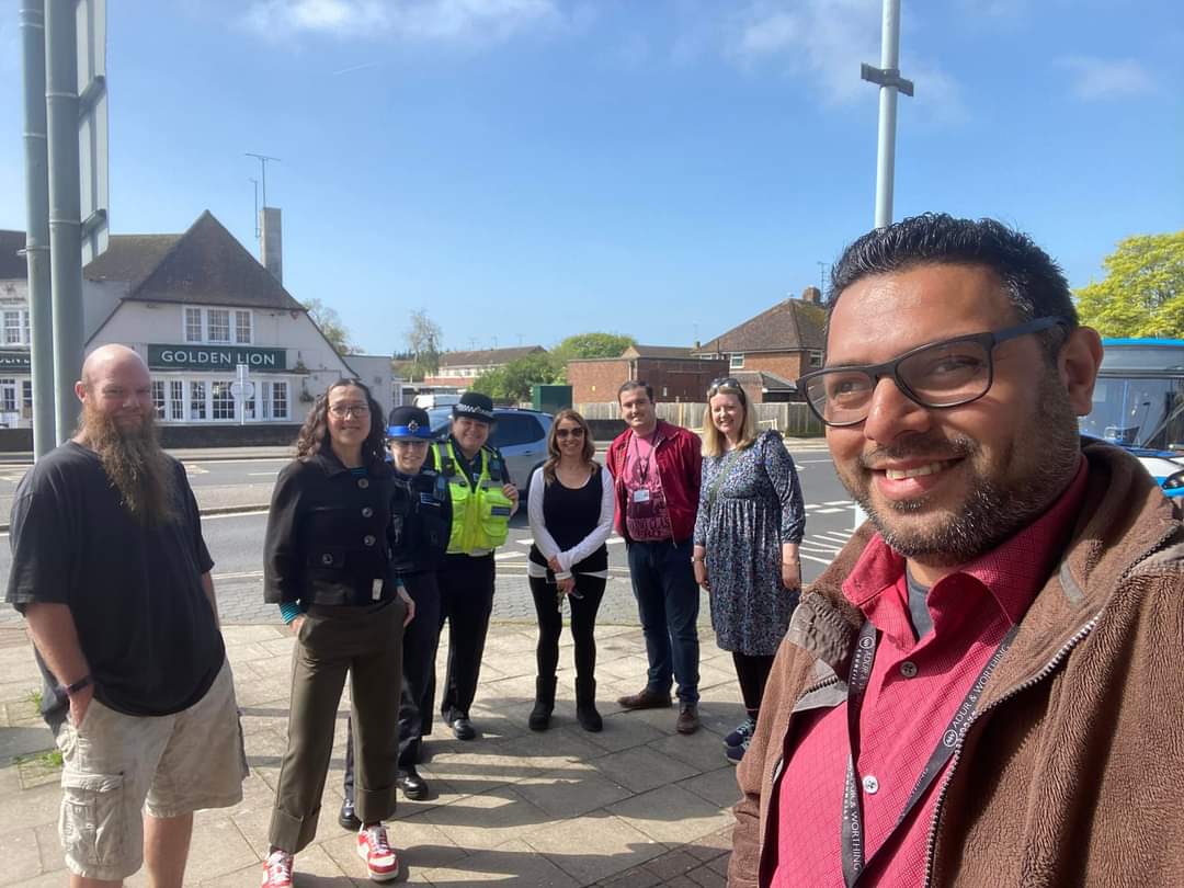 @sophiencox, @IbshaC, and I met with stakeholders from @adurandworthing, @sussex_police, and the local community to try and find a solution to persistent fly tipping and and anti-social behaviour on Strand Parade.