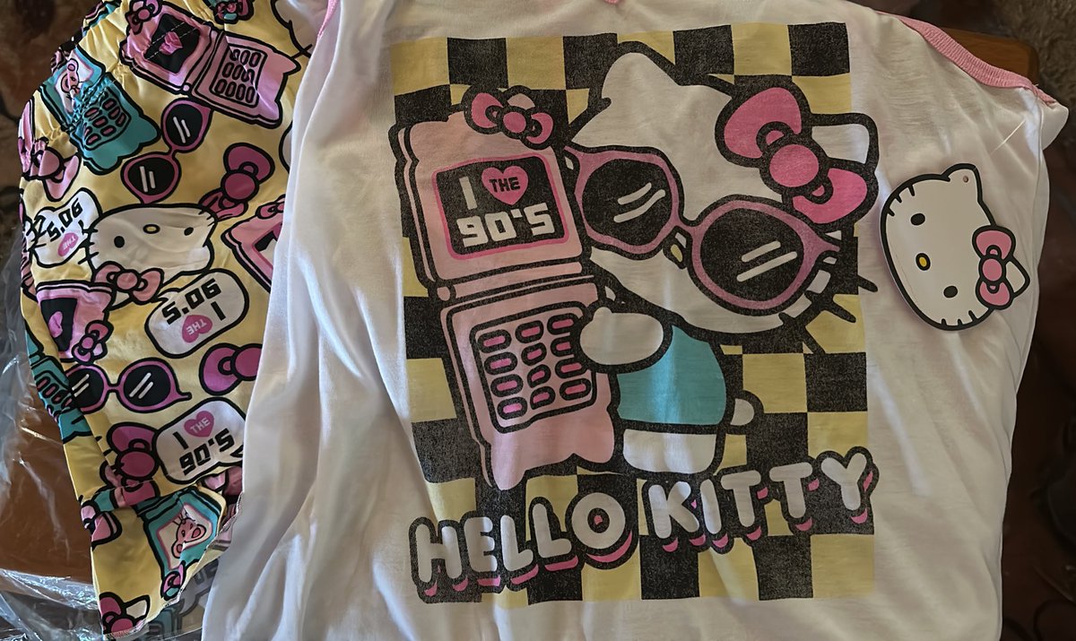There may, in fact, be certain things one could be “too old” for, but wearing #HelloKitty pajamas is thankfully not one of those things. 🥰😘

Under fifteen bucks at #Walmart, plus 5% cash back w/the Walmart card and 2% cash back that day (IIRC) w/#Rakuten.

#TreatYourself 🥳