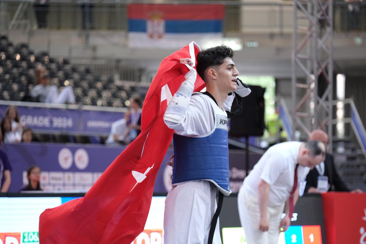 🥇Furkan Ubeyde Çamoğlu, Avrupa şampiyonu! Avrupa Taekwondo Şampiyonası'nda erkekler 54 kiloda altın madalya kazanarak Avrupa şampiyonu olan sporcumuz Furkan Ubeyde Çamoğlu’nu tebrik ediyorum. 🇹🇷