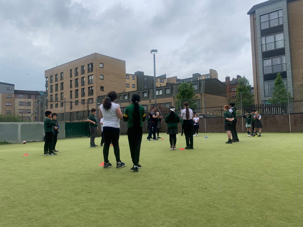 We enjoyed our rugby taster session this week - thank you to N’s dad for showing us how it’s done! 🏉