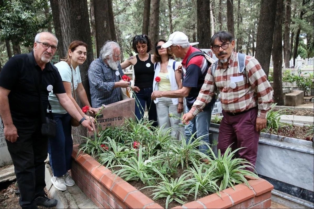 Antalya'da mermer ocaklarına karşı verdikleri mücadeleyle tanınan Ali Ulvi- Aysin Büyüknohutçu çiftinin 9 Mayıs 2017'de öldürülmesinin üstünden 7 yıl geçti, azmettiricileri yakalanmadı. Büyüknohutçu çiftini saygıyla anıyor, azmettiricilerin yakalanıp yargılanmasını istiyoruz.