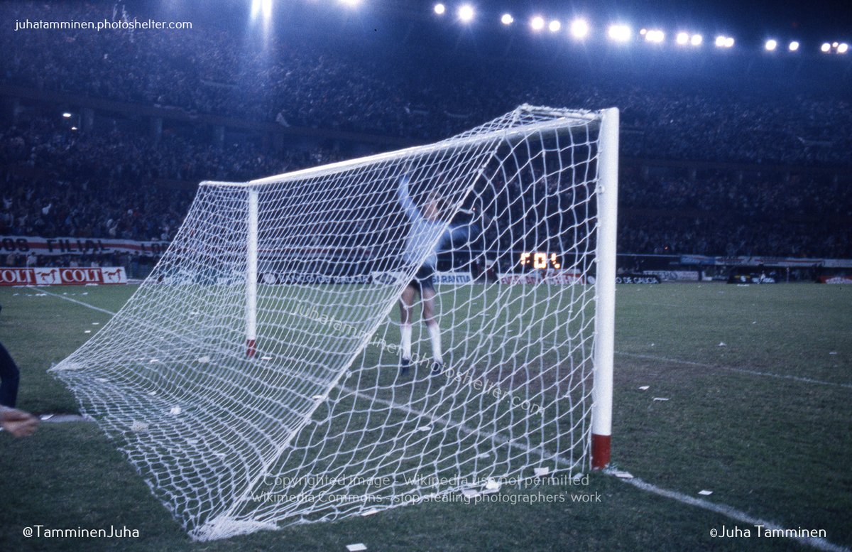 Hace 40 años hoy, 9 de mayo de 1984, River Plate v San Lorenzo en el Monumental. #RiverPlate #EnzoFrancescoli #NorbertoAlonso