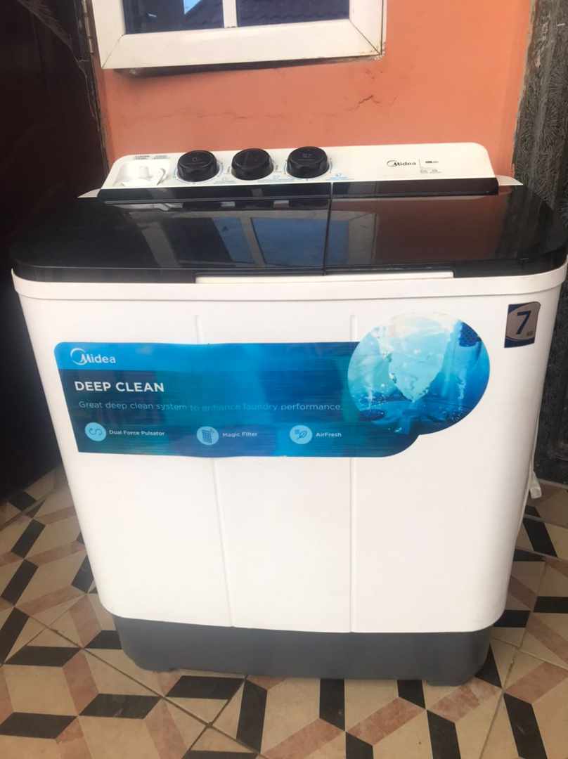 1.5 HP MIDEA AC WITH KIT
250K

7KG WASHING MACHINE
SPIN AND WASH 250K

ALL ITEMS ARE ALMOST NEW 
LOCATION IS AKURE AND CAN BE WAY BILLED TO YOUR LOCATION 

07032328559