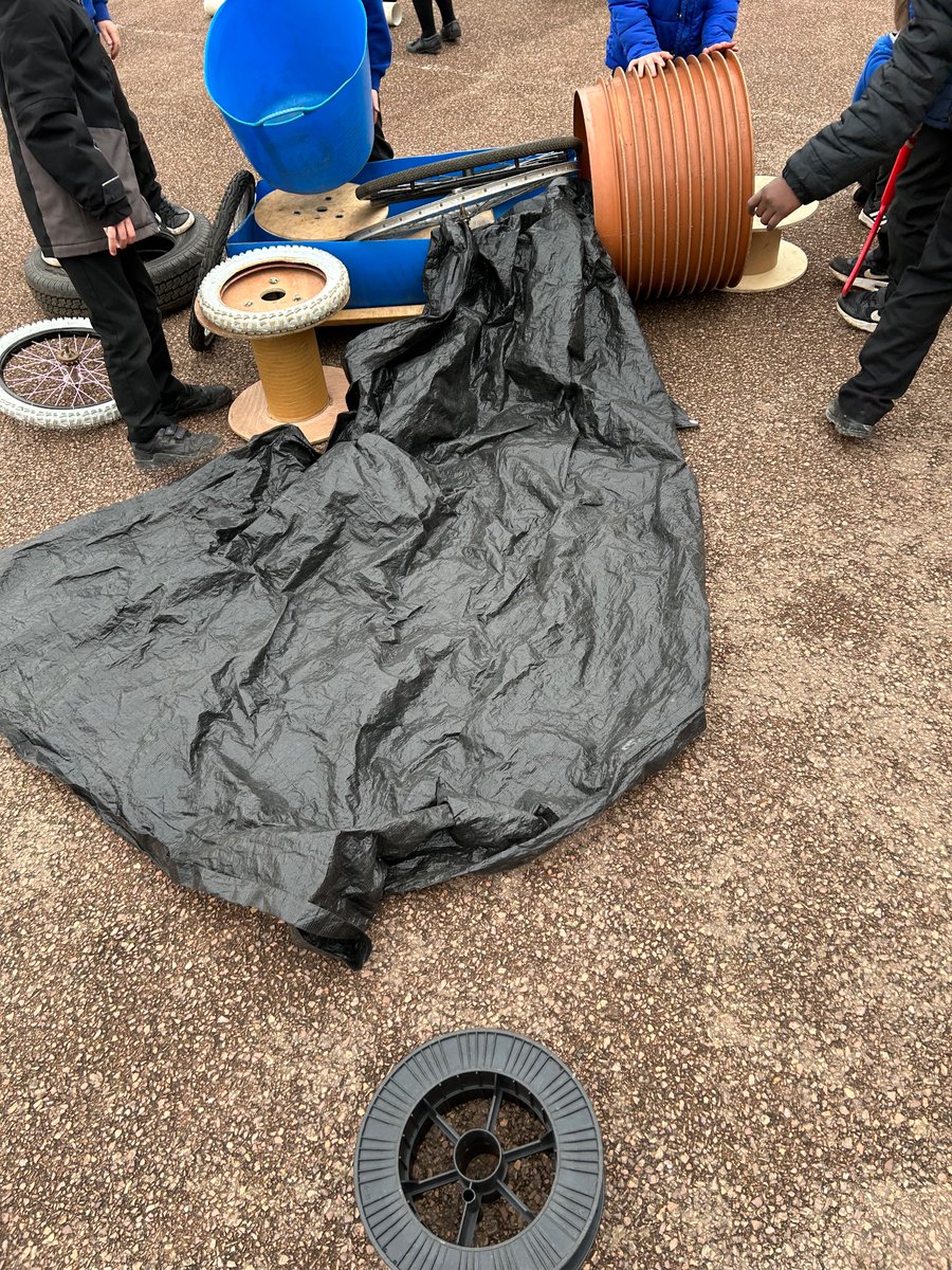 Whitehillsps's tweet photo. Loose Parts Play in P1T
We continued to build on what we had learned during our first session with #scrapantics.
UNCRC articles: 13, 14, 28,31, #BEST #P1T #outdoorlearning https://t.co/rftXdnH9y1
