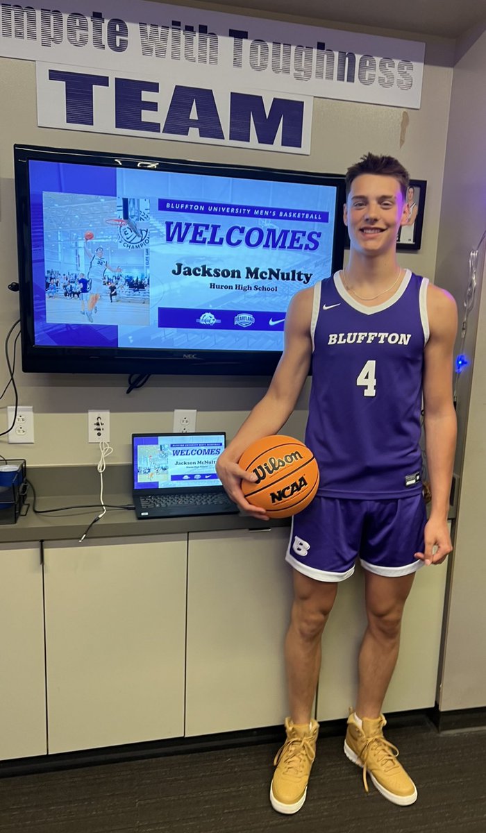 Thankful for my first d3 offer from Bluffton University! Couldn’t be more thankful to be on camps today! Thank you <a href="/sclark21_/">Seth Clark</a>  for having my family and I. 
<a href="/BasketballHuron/">Huron Basketball</a> <a href="/TMiller__3/">Toby Miller</a> <a href="/OhioBuckets/">Ohio Buckets</a>