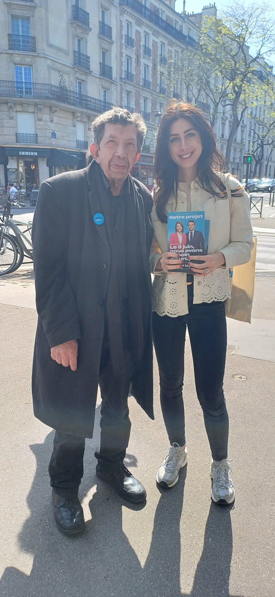 Journée de tractage ici avec @ShannonSeban
#JourneeDelEurope 
#ValerieHayer
En réponse à @ShannonSeban
@maudgatel @steph_sejourne @Renaissance @BesoindEurope