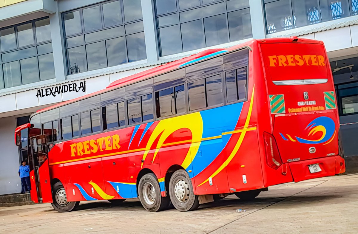 Niliwahi kukata tiketi Frester kutoka Dar es Salaam kwenda Dodoma. Nakumbuka ulikuwa ni wakati chuma zote zilikuwa zinatoka saa 06:00am pale Magufuli Bus Terminal ila wengine walikuwa wanaanzia Urafiki / Shekilango na wanaunga Juu kwa juu hawaingii pale Stendi……